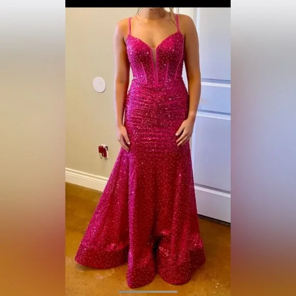 Sherri Hill prom dress - Picture 2 of 4